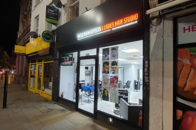 Salon fryzjerski w Twickenham